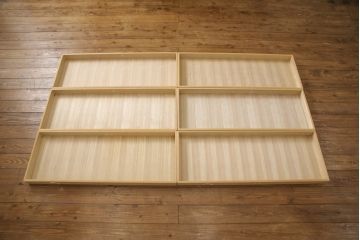 希少! 和製ビンテージ 尾形光琳? 紅白梅図を思わせる図柄が目を引く高級和箪笥(着物箪笥、衣装箪笥、ワードローブ、ヴィンテージ)(R-055691)