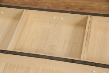 希少! 和製ビンテージ 尾形光琳? 紅白梅図を思わせる図柄が目を引く高級和箪笥(着物箪笥、衣装箪笥、ワードローブ、ヴィンテージ)(R-055691)