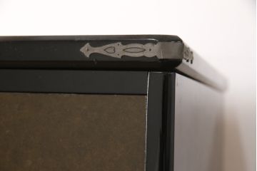 希少! 和製ビンテージ 尾形光琳? 紅白梅図を思わせる図柄が目を引く高級和箪笥(着物箪笥、衣装箪笥、ワードローブ、ヴィンテージ)(R-055691)