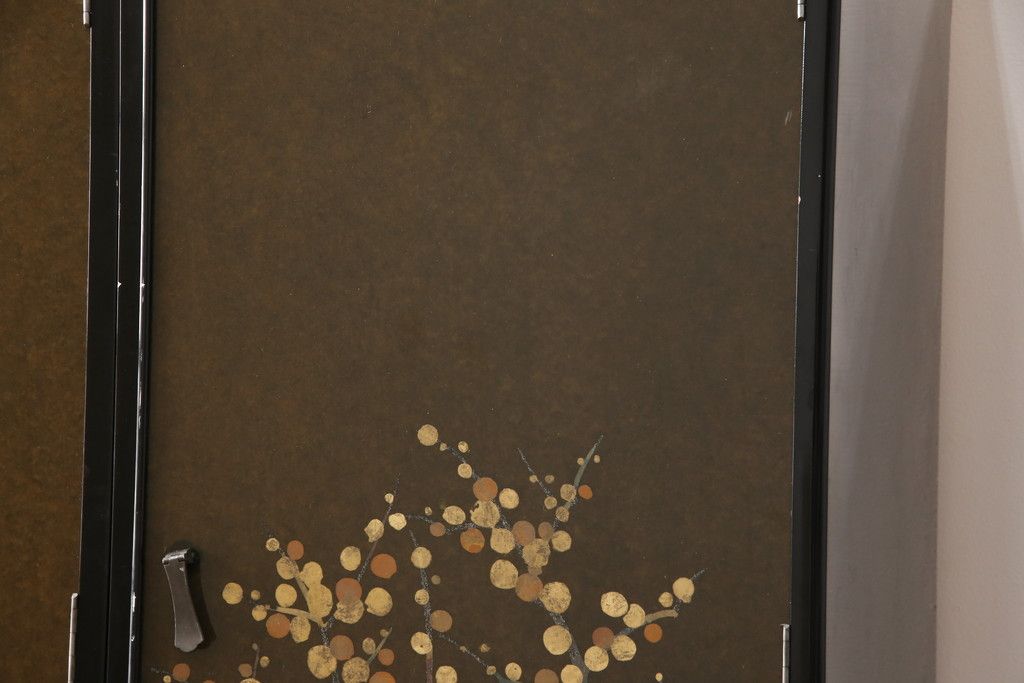 希少! 和製ビンテージ 尾形光琳? 紅白梅図を思わせる図柄が目を引く高級和箪笥(着物箪笥、衣装箪笥、ワードローブ、ヴィンテージ)(R-055691)