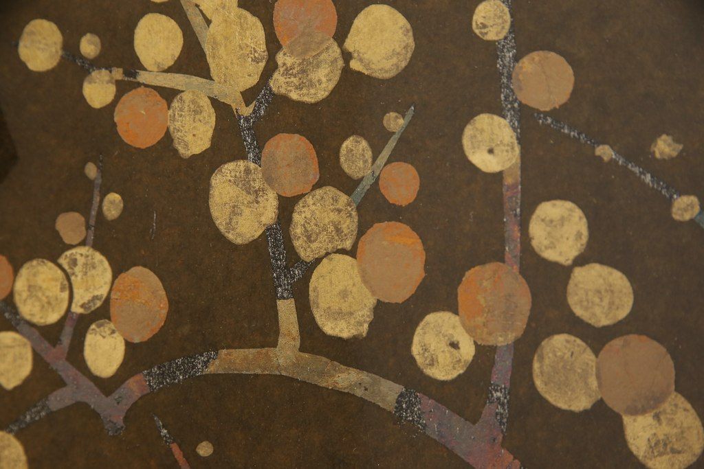 希少! 和製ビンテージ 尾形光琳? 紅白梅図を思わせる図柄が目を引く高級和箪笥(着物箪笥、衣装箪笥、ワードローブ、ヴィンテージ)(R-055691)