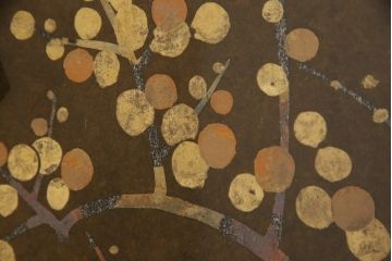 希少! 和製ビンテージ 尾形光琳? 紅白梅図を思わせる図柄が目を引く高級和箪笥(着物箪笥、衣装箪笥、ワードローブ、ヴィンテージ)(R-055691)