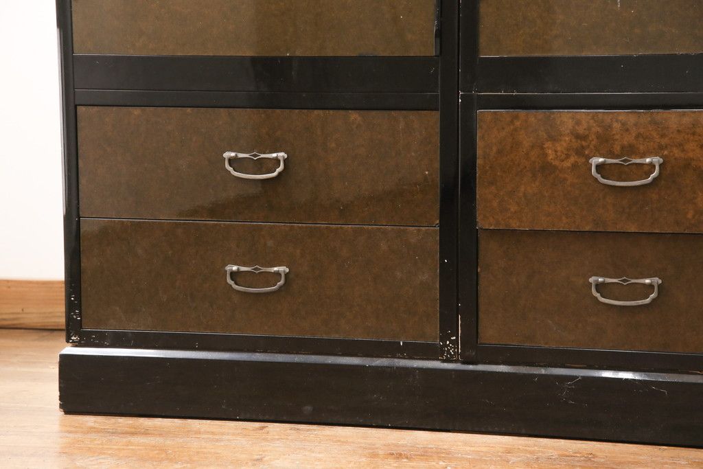 希少! 和製ビンテージ 尾形光琳? 紅白梅図を思わせる図柄が目を引く高級和箪笥(着物箪笥、衣装箪笥、ワードローブ、ヴィンテージ)(R-055691)