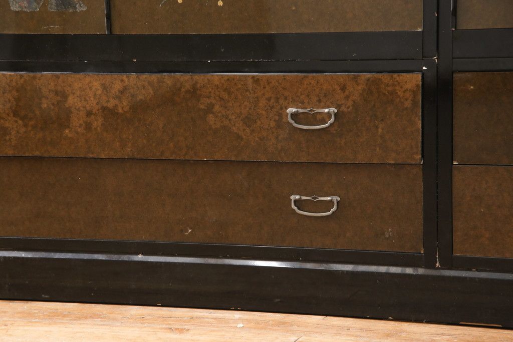 希少! 和製ビンテージ 尾形光琳? 紅白梅図を思わせる図柄が目を引く高級和箪笥(着物箪笥、衣装箪笥、ワードローブ、ヴィンテージ)(R-055691)