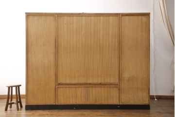 希少! 和製ビンテージ 尾形光琳? 紅白梅図を思わせる図柄が目を引く高級和箪笥(着物箪笥、衣装箪笥、ワードローブ、ヴィンテージ)(R-055691)