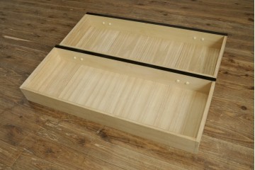 希少!　和製ヴィンテージ　尾形光琳? 紅白梅図を思わせる図柄が目を引く高級和箪笥　(R-055691)
