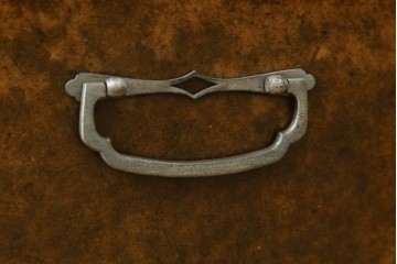 希少!　和製ヴィンテージ　尾形光琳? 紅白梅図を思わせる図柄が目を引く高級和箪笥　(R-055691)