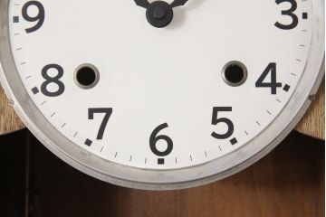 和製アンティーク　電池式　レトロな雰囲気漂う掛け時計(柱時計、古時計)(R-055694)