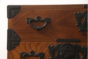 中古　美品　岩谷堂箪笥　力強い杢目が魅力的な収納箪笥(和箪笥、整理タンス、引き出し、チェスト)(R-055699)