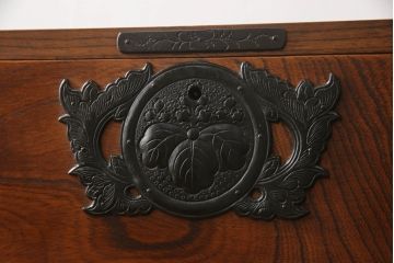 中古　美品　岩谷堂箪笥　力強い杢目が魅力的な収納箪笥(和箪笥、整理タンス、引き出し、チェスト)(R-055699)