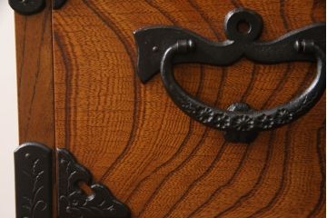 中古　美品　岩谷堂箪笥　力強い杢目が魅力的な収納箪笥(和箪笥、整理タンス、引き出し、チェスト)(R-055699)