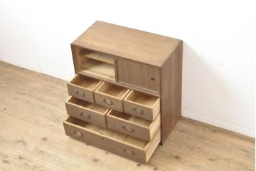 和製ビンテージ　縁・桑材の上手物!!　総桐材　上品な和の趣を感じさせる小箪笥(チェスト、桐たんす、収納箪笥、和タンス、整理箪笥、ヴィンテージ)(R-055704)