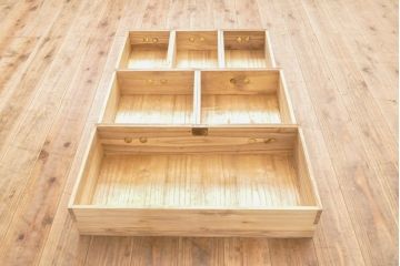 和製ビンテージ　縁・桑材の上手物!!　総桐材　上品な和の趣を感じさせる小箪笥(チェスト、桐たんす、収納箪笥、和タンス、整理箪笥、ヴィンテージ)(R-055704)