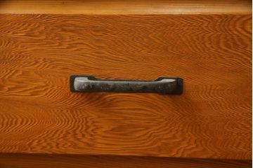 中古　屋久杉　密に詰まった杢目が美しいワードローブ(洋服タンス、収納棚、衣装箪笥)(定価約70万円)(R-055705)