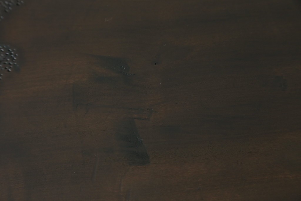 和製ヴィンテージ　伝統工芸　軽井沢彫り　大胆にあしらわれた菖蒲の彫りが存在感を放つサイドチェスト　(R-055709)