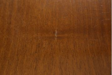 中古　バロッサバレンティ(VARO,S.A. VALENTI)　球根のようなバルボスレッグが特徴の重厚感のあるダイニングテーブル(ラウンドテーブル、丸テーブル)(R-055713)