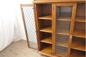 中古　美品　DREXEL HERITAGE(ドレクセルヘリテイジ)　Triune(トライユン)　品のある佇まいのサイドボード(サイドキャビネット、収納棚、飾り棚、食器棚、本箱、ブックケース)(R-055718)