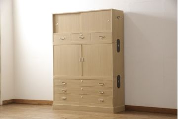 和製ビンテージ　美品　京都　宮崎家具　鍵座の五七の桐のデザインが可愛らしい桐箪笥(板盆付き、着物箪笥、衣装箪笥、桐たんす、和タンス、ヴィンテージ)(R-055741)