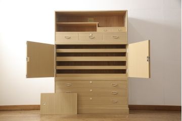 和製ビンテージ　美品　京都　宮崎家具　鍵座の五七の桐のデザインが可愛らしい桐箪笥(板盆付き、着物箪笥、衣装箪笥、桐たんす、和タンス、ヴィンテージ)(R-055741)