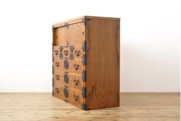 中古　美品　岩谷堂箪笥　台輪・脚付きリメイク　力強く立派な杢目が魅力的な箪笥サイドボード(衣装箪笥、引き出し、和タンス、チェスト)(R-055742)