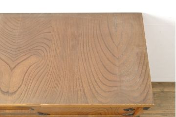中古　美品　岩谷堂箪笥　台輪・脚付きリメイク　力強く立派な杢目が魅力的な箪笥サイドボード(衣装箪笥、引き出し、和タンス、チェスト)(R-055742)