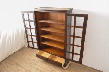 中古　北海道民芸家具　北海道民芸家具　和洋どちらのお部屋にも馴染むブックケース(本箱、収納棚、キャビネット、飾り棚)(R-055744)