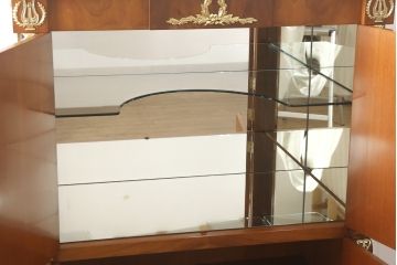 希少!　中古　美品　イタリア高級輸入家具　マホガニー材　象嵌細工がアクセントのカクテルキャビネット(定価約120万円)(収納棚、戸棚)(R-055745)