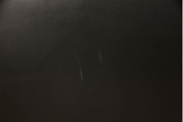 中古　美品　デセデ(de Sede)　本革　ブラック色　高級感溢れる佇まいが美しい1人掛けレザーソファ(定価約60万円)(アームチェア、一人掛けソファ、黒)(R-055748)