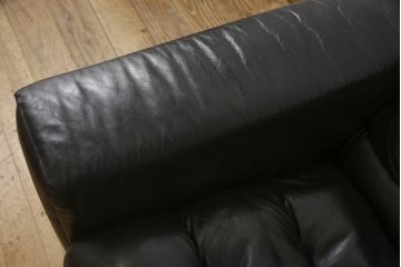 中古　美品　デセデ(de Sede)　本革　ブラック色　高級感溢れる佇まいが美しい1人掛けレザーソファ(定価約60万円)(アームチェア、一人掛けソファ、黒)(R-055748)