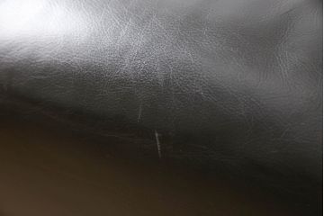 中古　美品　デセデ(de Sede)　本革　ブラック色　高級感溢れる佇まいが美しい1人掛けレザーソファ(定価約60万円)(アームチェア、一人掛けソファ、黒)(R-055748)