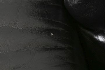 中古　美品　デセデ(de Sede)　本革　ブラック色　高級感溢れる佇まいが美しい1人掛けレザーソファ(定価約60万円)(アームチェア、一人掛けソファ、黒)(R-055749)