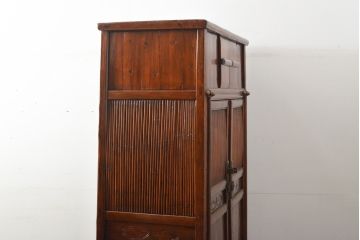 中古　高級品　極上　美品　凝ったつくりが美しい、本格的なアンティーク調李朝棚(アジアンキャビネット、朝鮮棚、李朝箪笥、収納棚)(R-055751)