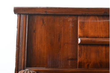 中古　高級品　極上　美品　凝ったつくりが美しい、本格的なアンティーク調李朝棚(アジアンキャビネット、朝鮮棚、李朝箪笥、収納棚)(R-055751)