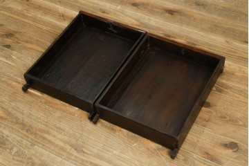 中古　高級品　極上　美品　凝ったつくりが美しい、本格的なアンティーク調李朝棚　(R-055751)