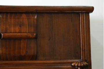 中古　高級品　極上　美品　凝ったつくりが美しい、本格的なアンティーク調李朝棚　(R-055751)