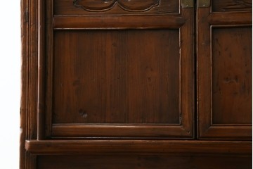 中古　高級品　極上　美品　凝ったつくりが美しい、本格的なアンティーク調李朝棚　(R-055751)
