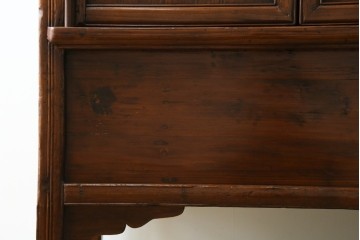 中古　高級品　極上　美品　凝ったつくりが美しい、本格的なアンティーク調李朝棚　(R-055751)