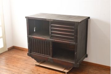 和製アンティーク　江戸時代　古作　古き時代の風合いが味のある大型車箪笥(時代箪笥、収納棚、戸棚)(R-055757)