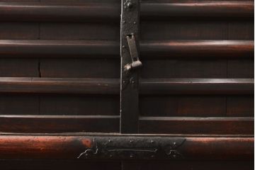 和製アンティーク　江戸時代　古作　古き時代の風合いが味のある大型車箪笥(時代箪笥、収納棚、戸棚)(R-055757)