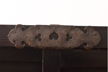 和製アンティーク　江戸時代　古作　古き時代の風合いが味のある大型車箪笥(時代箪笥、収納棚、戸棚)(R-055757)