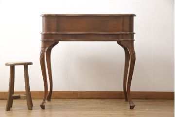 ビンテージ家具　マホガニー材　スラっと伸びる猫脚が優雅な雰囲気のデスク(ワークデスク、コンソールテーブル、ライティングデスク、机、在宅ワーク、在宅用ヴィンテージ)(R-055758)