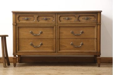 中古　美品　DREXEL HERITAGE(ドレクセルヘリテイジ)　Triune(トライユン)　気品あふれる佇まいが魅力のサイドボード(サイドチェスト、引き出し)(R-055761)