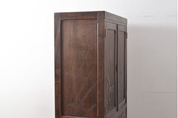 中古　美品　軽井沢彫り　衣装盆付き!　前面いっぱいに彫られた菖蒲が見事な和たんす(和箪笥、着物タンス、洋服たんす、引き出し、チェスト)(R-055763)