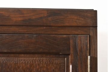 中古　美品　軽井沢彫り　衣装盆付き!　前面いっぱいに彫られた菖蒲が見事な和たんす(和箪笥、着物タンス、洋服たんす、引き出し、チェスト)(R-055763)