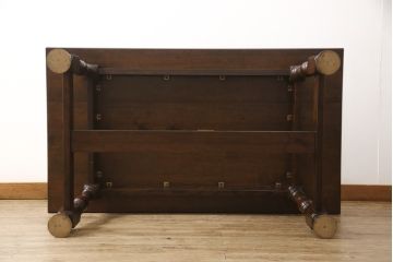 中古　美品　松本民芸家具　F型食卓　クラシカルな脚のデザインが目を引くダイニングテーブル(定価約25万円)(作業台、食卓)(R-055768)