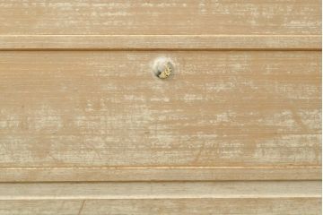 中古　南部桐伝統工芸社　松竹梅・孔雀　おめでたいモチーフの金具が魅力的な総桐箪笥(並厚、四方丸、桐たんす、着物箪笥、衣装タンス、和タンス、バラ売り可能)(R-055771)