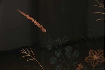 中古　モリシゲ(MORISHIGE/森繁)　漆絵　繊細な絵柄が上品な雰囲気を醸し出す和棚(飾り棚、戸棚、茶棚)(R-055773)