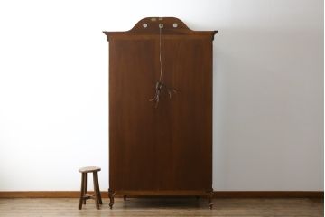 中古　超美品　DREXEL HERITAGE(ドレクセルヘリテイジ)取り扱い　アメリカ高級家具　KARGES(カーゲス)　キャビネット(定価約500万円)(キュリオケース、ガラスケース、飾り棚、収納棚)(R-055776)
