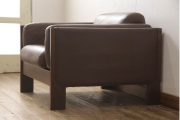 希少!　ビンテージ家具　YAMAHA(ヤマハ、山葉)　ナラ材と本革(レザー)の使い込まれた味わいを感じる1人掛けソファ(一人掛けソファ、アームチェア、ヴィンテージ)(R-055780)