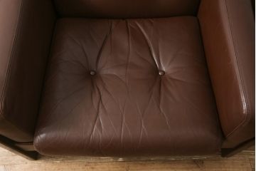 希少!　ビンテージ家具　YAMAHA(ヤマハ、山葉)　ナラ材と本革(レザー)の使い込まれた味わいを感じる1人掛けソファ(一人掛けソファ、アームチェア、ヴィンテージ)(R-055780)